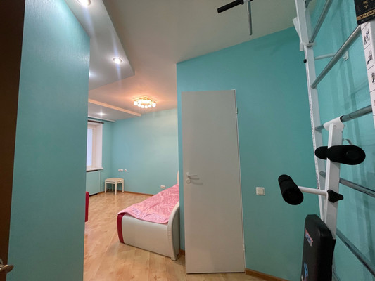 Продам многокомнатную квартиру, Десятинная ул, 3, Великий Новгород г