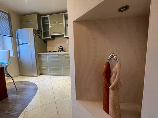 Продам многокомнатную квартиру, Десятинная ул, 3, Великий Новгород г