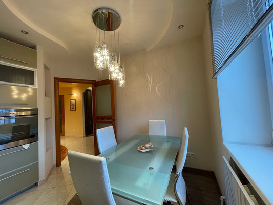 Продам многокомнатную квартиру, Десятинная ул, 3, Великий Новгород г