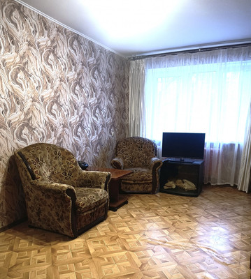Продам трехкомнатную (3-комн.) квартиру, Уральская ул, 3, Калининград г