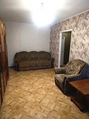 Продам трехкомнатную (3-комн.) квартиру, Уральская ул, 3, Калининград г