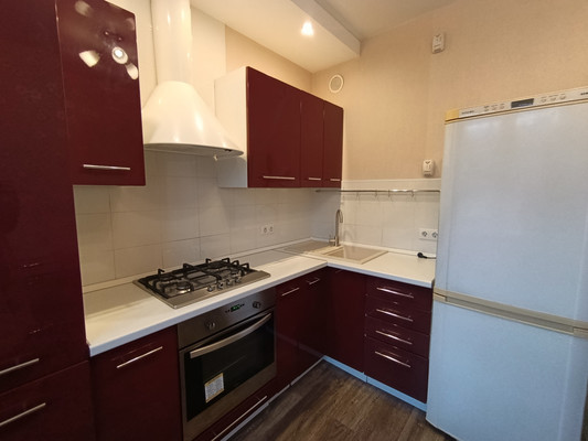 Продам однокомнатную (1-комн.) квартиру, Победы пр-кт, 87, Калининград г