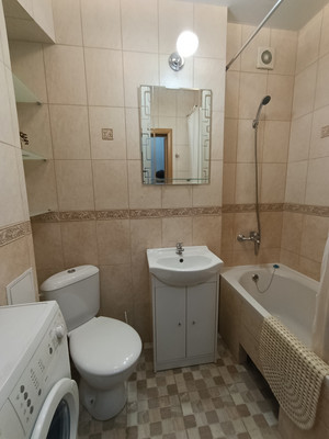 Продам однокомнатную (1-комн.) квартиру, Победы пр-кт, 87, Калининград г