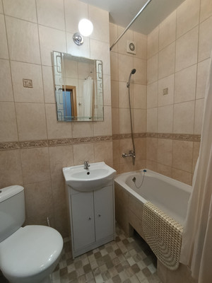 Продам однокомнатную (1-комн.) квартиру, Победы пр-кт, 87, Калининград г