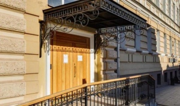 Продам двухкомнатную (2-комн.) квартиру, Петровка ул, 26, Москва г