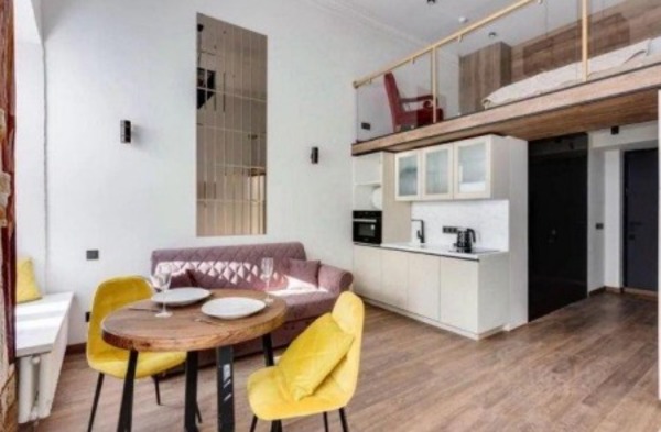 Продам двухкомнатную (2-комн.) квартиру, Петровка ул, 26, Москва г