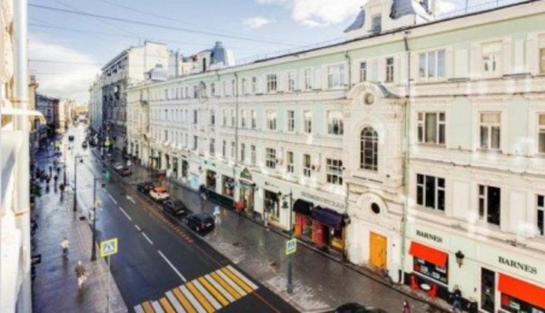 Продам двухкомнатную (2-комн.) квартиру, Петровка ул, 26, Москва г