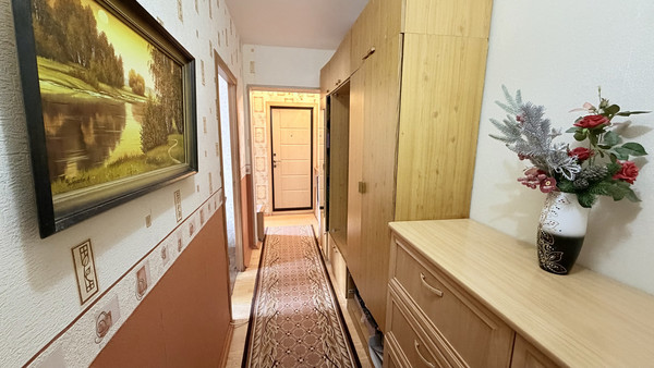 Продам трехкомнатную (3-комн.) квартиру, Октябрьское ш, 1к47, Волгодонск г