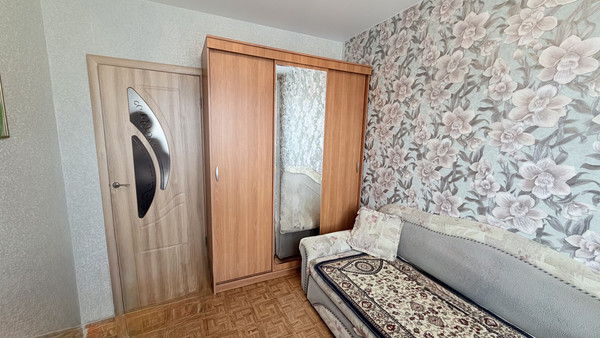Продам трехкомнатную (3-комн.) квартиру, Октябрьское ш, 1к47, Волгодонск г