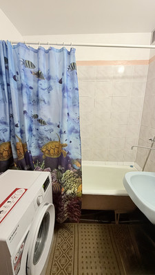 Продам трехкомнатную (3-комн.) квартиру, Октябрьское ш, 1к47, Волгодонск г