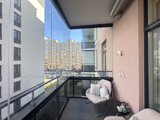 Продам трехкомнатную (3-комн.) квартиру, 18-я В.О. линия, 49, Санкт-Петербург г