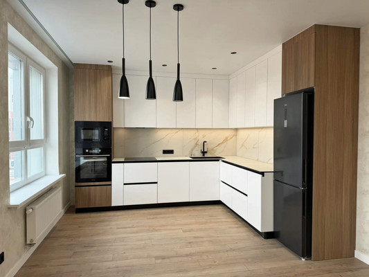 Продам трехкомнатную (3-комн.) квартиру, Петра Полушкина ул, 1, Казань г