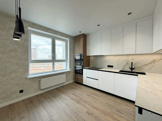 Продам трехкомнатную (3-комн.) квартиру, Петра Полушкина ул, 1, Казань г