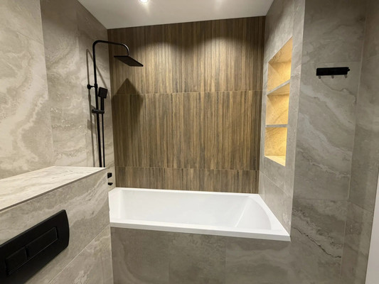 Продам трехкомнатную (3-комн.) квартиру, Петра Полушкина ул, 1, Казань г