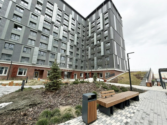 Продам трехкомнатную (3-комн.) квартиру, Петра Полушкина ул, 1, Казань г