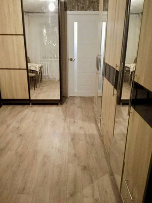 Продам трехкомнатную (3-комн.) квартиру, Октябрьское ш, 5, Волгодонск г