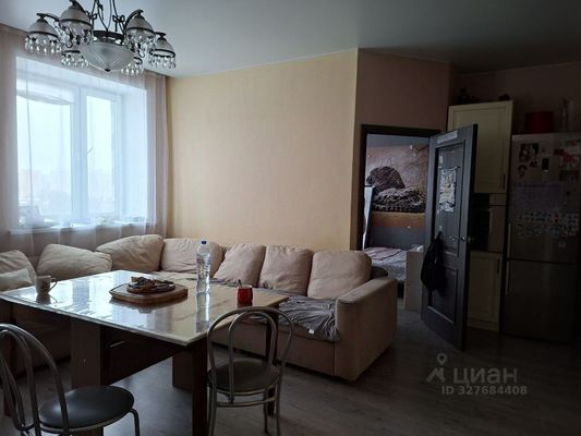 Продам трехкомнатную (3-комн.) квартиру, Адмирала Лазарева ул, 63к3, Москва г