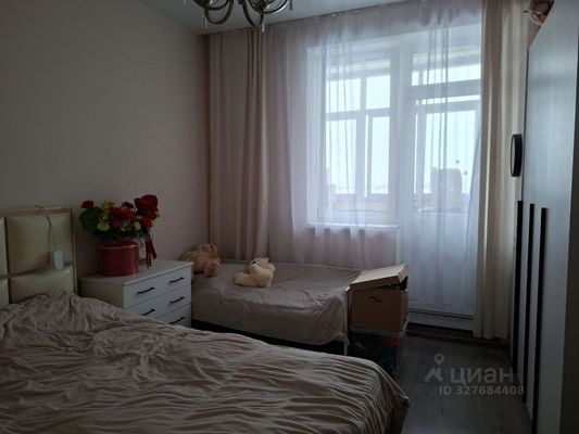 Продам трехкомнатную (3-комн.) квартиру, Адмирала Лазарева ул, 63к3, Москва г
