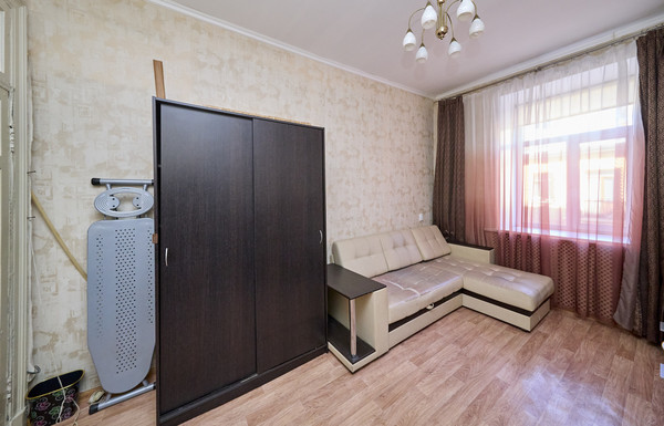 Продам многокомнатную квартиру, Свечной пер, 27А, Санкт-Петербург г