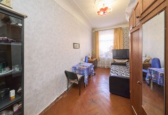 Продам многокомнатную квартиру, Свечной пер, 27А, Санкт-Петербург г