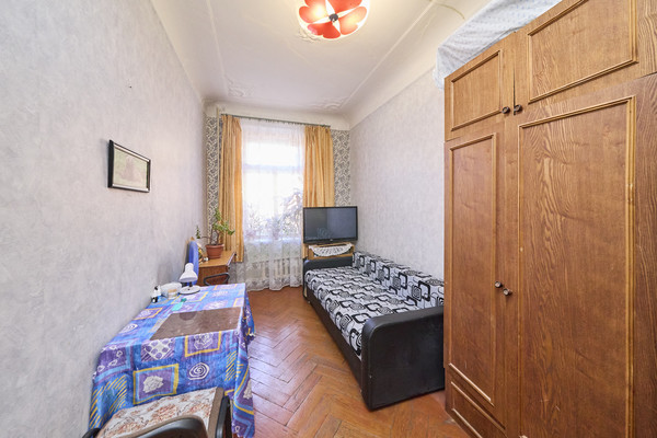 Продам многокомнатную квартиру, Свечной пер, 27А, Санкт-Петербург г