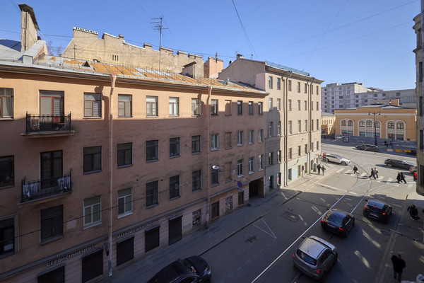 Продам многокомнатную квартиру, Свечной пер, 27А, Санкт-Петербург г