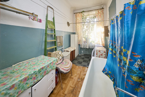 Продам многокомнатную квартиру, Свечной пер, 27А, Санкт-Петербург г