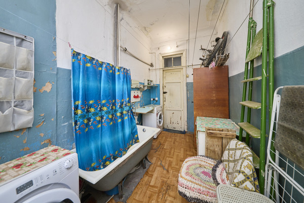 Продам многокомнатную квартиру, Свечной пер, 27А, Санкт-Петербург г