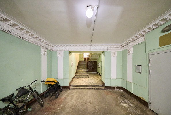 Продам многокомнатную квартиру, Свечной пер, 27А, Санкт-Петербург г