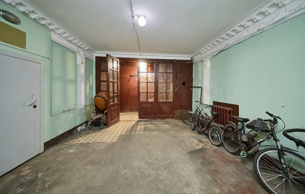 Продам многокомнатную квартиру, Свечной пер, 27А, Санкт-Петербург г