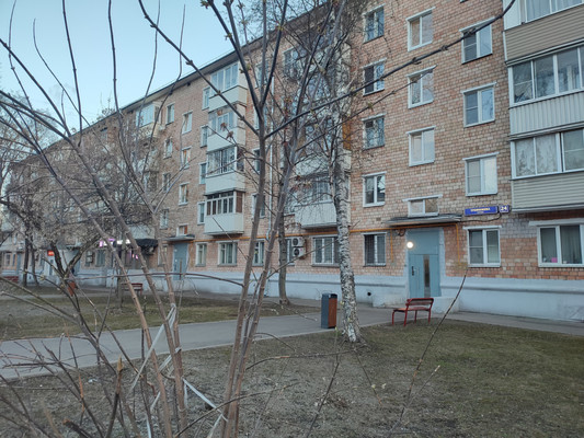 Продам трехкомнатную (3-комн.) квартиру, Трофимова ул, 24к1, Москва г