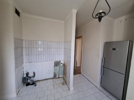 Продам двухкомнатную (2-комн.) квартиру, Паршина ул, 35к1, Москва г