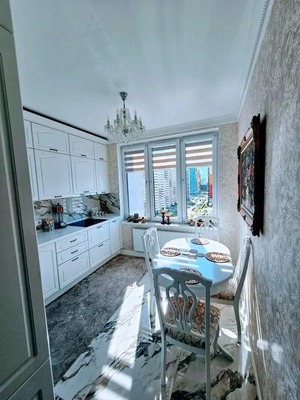 Продам двухкомнатную (2-комн.) квартиру, Глухарская ул, 30, Санкт-Петербург г