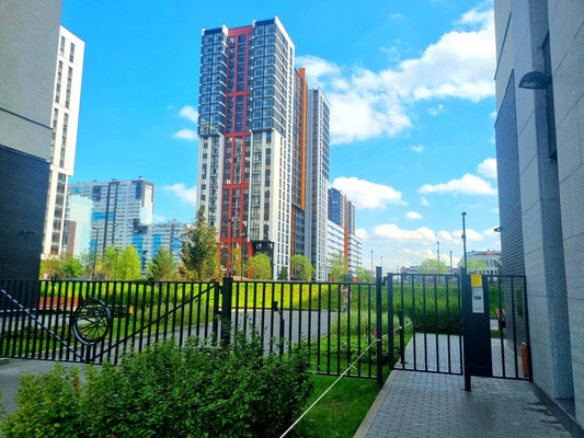 Продам двухкомнатную (2-комн.) квартиру, Глухарская ул, 30, Санкт-Петербург г