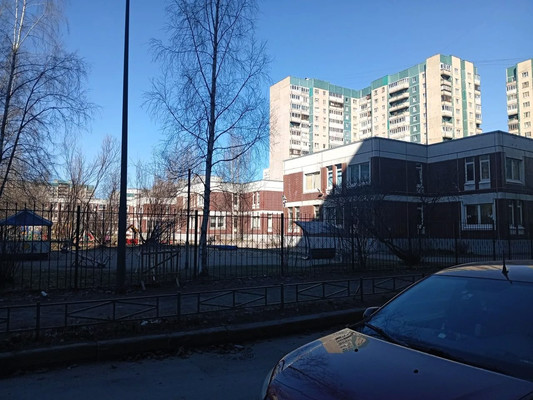 Продам трехкомнатную (3-комн.) квартиру, Стародеревенская ул, 20к2, Санкт-Петербург г