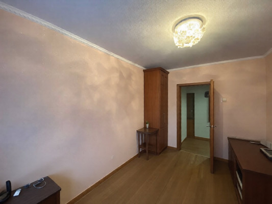 Продам двухкомнатную (2-комн.) квартиру, Мильчакова ул, 3, Ростов-на-Дону г