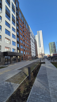 Продам трехкомнатную (3-комн.) квартиру, Карпинского ул, 11, Пермь г