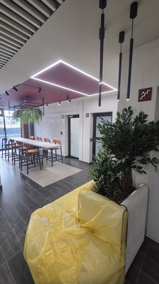 Продам трехкомнатную (3-комн.) квартиру, Карпинского ул, 11, Пермь г