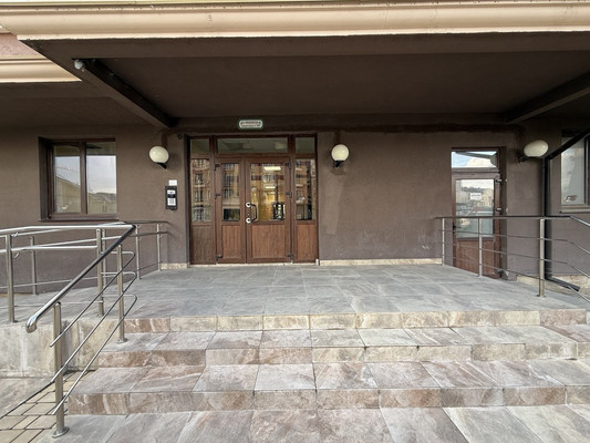 Продам двухкомнатную (2-комн.) квартиру, Крымской весны ул, 5к5к4, Мирное с