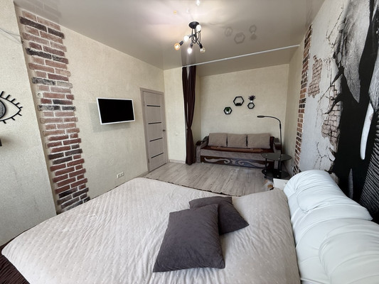 Продам однокомнатную (1-комн.) квартиру, Крымской весны ул, 1кк5, Мирное с