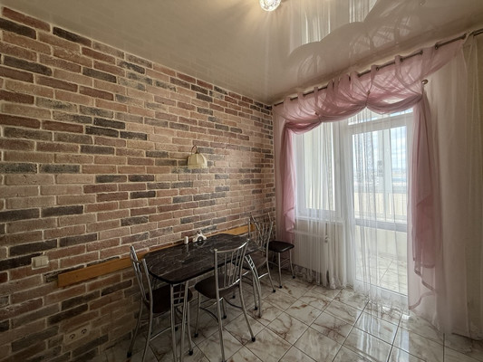 Продам однокомнатную (1-комн.) квартиру, Крымской весны ул, 1кк5, Мирное с