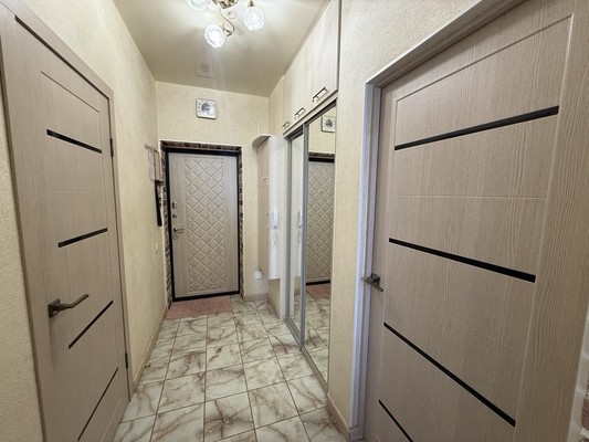 Продам однокомнатную (1-комн.) квартиру, Крымской весны ул, 1кк5, Мирное с