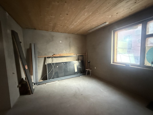 Продам двухкомнатную (2-комн.) квартиру, Жуковского ул, 21, Симферополь г