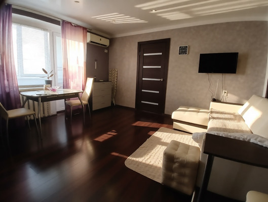 Продам трехкомнатную (3-комн.) квартиру, Видова ул, 160а, Новороссийск г