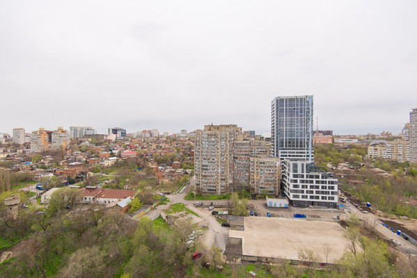 Продам двухкомнатную (2-комн.) квартиру, Береговая ул, 73, Ростов-на-Дону г