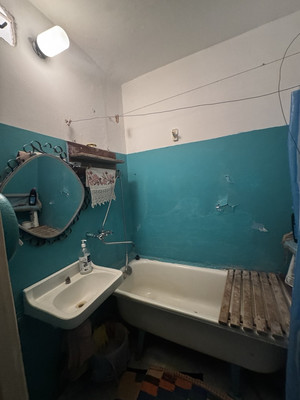 Продам трехкомнатную (3-комн.) квартиру, Куйбышева ул, 31, Симферополь г