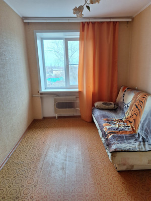 Продам трехкомнатную (3-комн.) квартиру, Ленина ул, 94, Волгодонск г