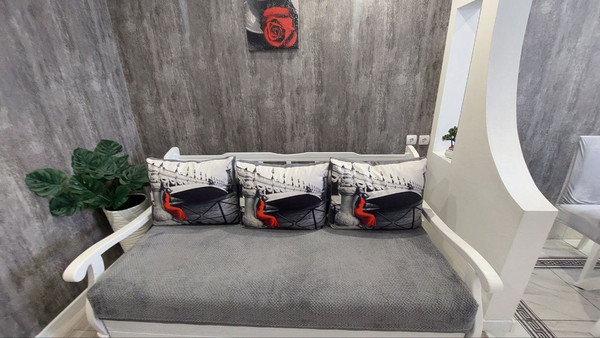 Продам трехкомнатную (3-комн.) квартиру, Восточно-Кругликовская ул, 76/4, Краснодар г