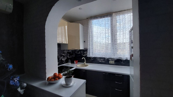 Продам трехкомнатную (3-комн.) квартиру, Восточно-Кругликовская ул, 76/4, Краснодар г