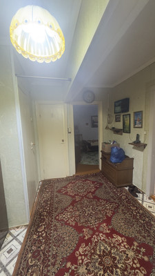 Продам двухкомнатную (2-комн.) квартиру, Рознина ул, 72, Ханты-Мансийск г